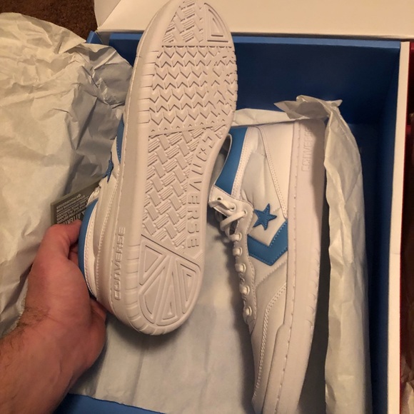 Jordan 2 and Converse *Limited Edition* two pack - Picture 7 of 7